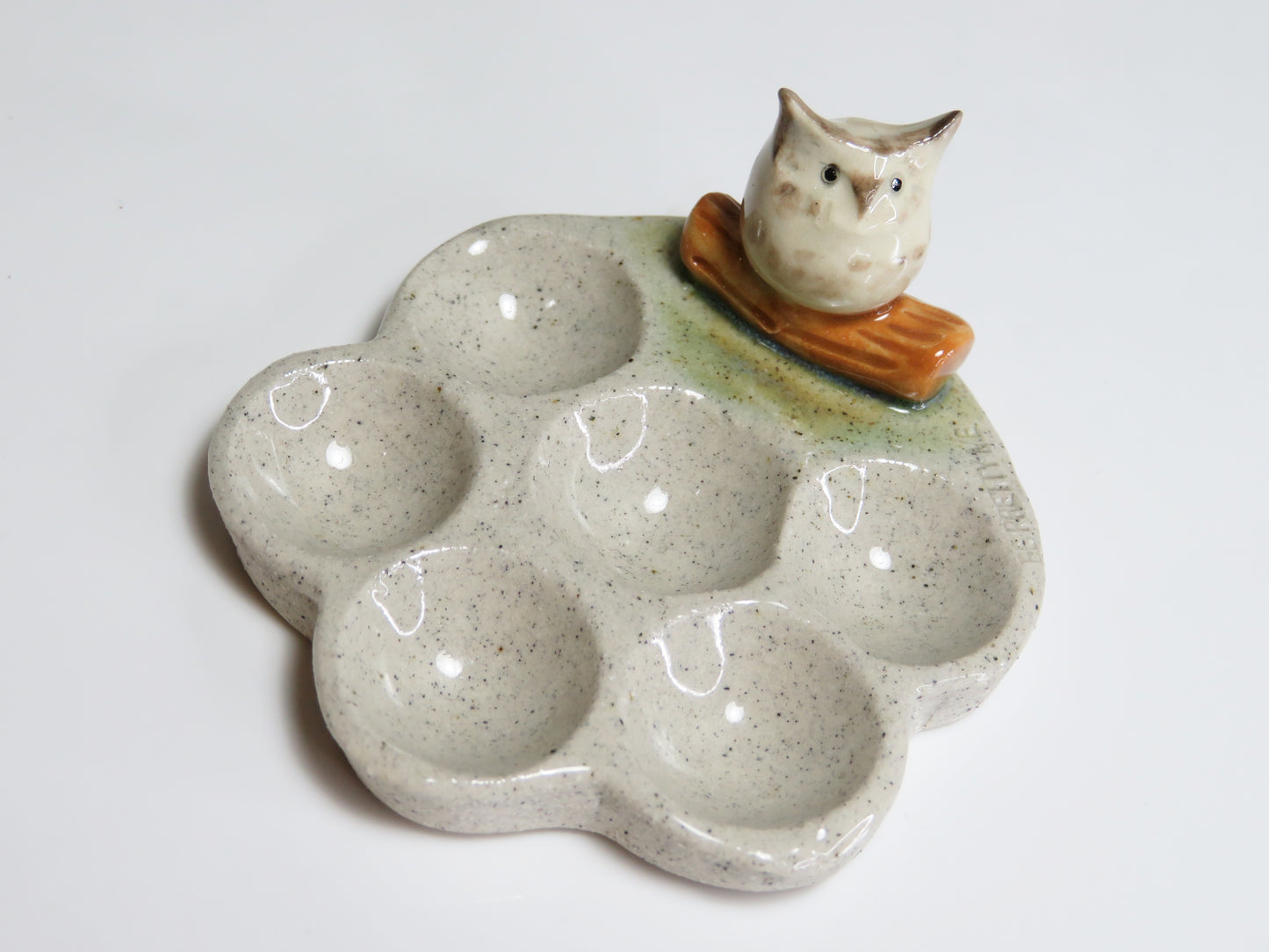 Ceramic Paint Palette. Little Own on Lodge. Handmade Paint Dish. Beautiful Collectibles. Special Gift for Artists
