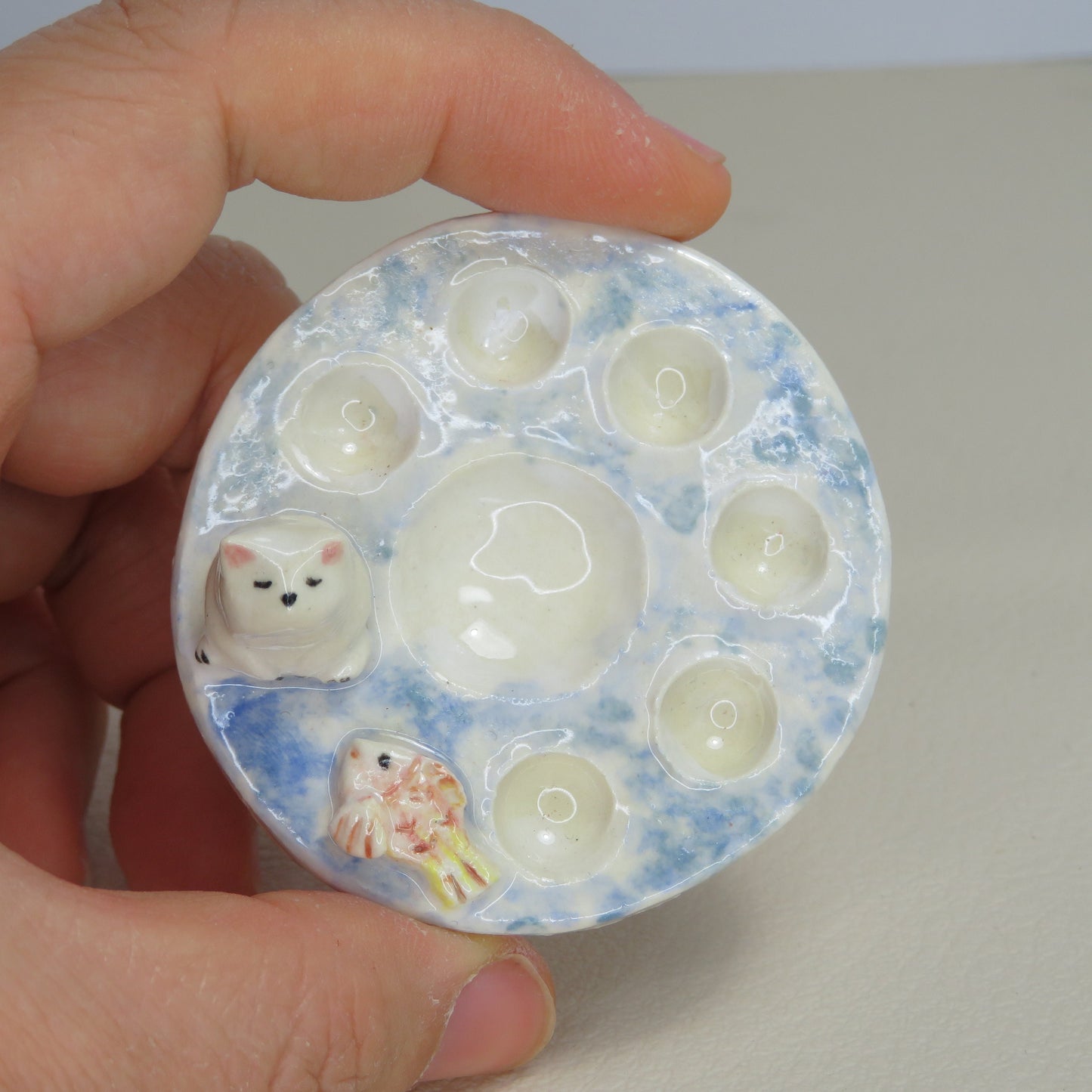 Handmade Pottery Paint Palette. Polar Bear on Frozen Sea. Ceramic Paint Dish. Beautiful Collectibles. Handbuilt Pottery. Special Gift.