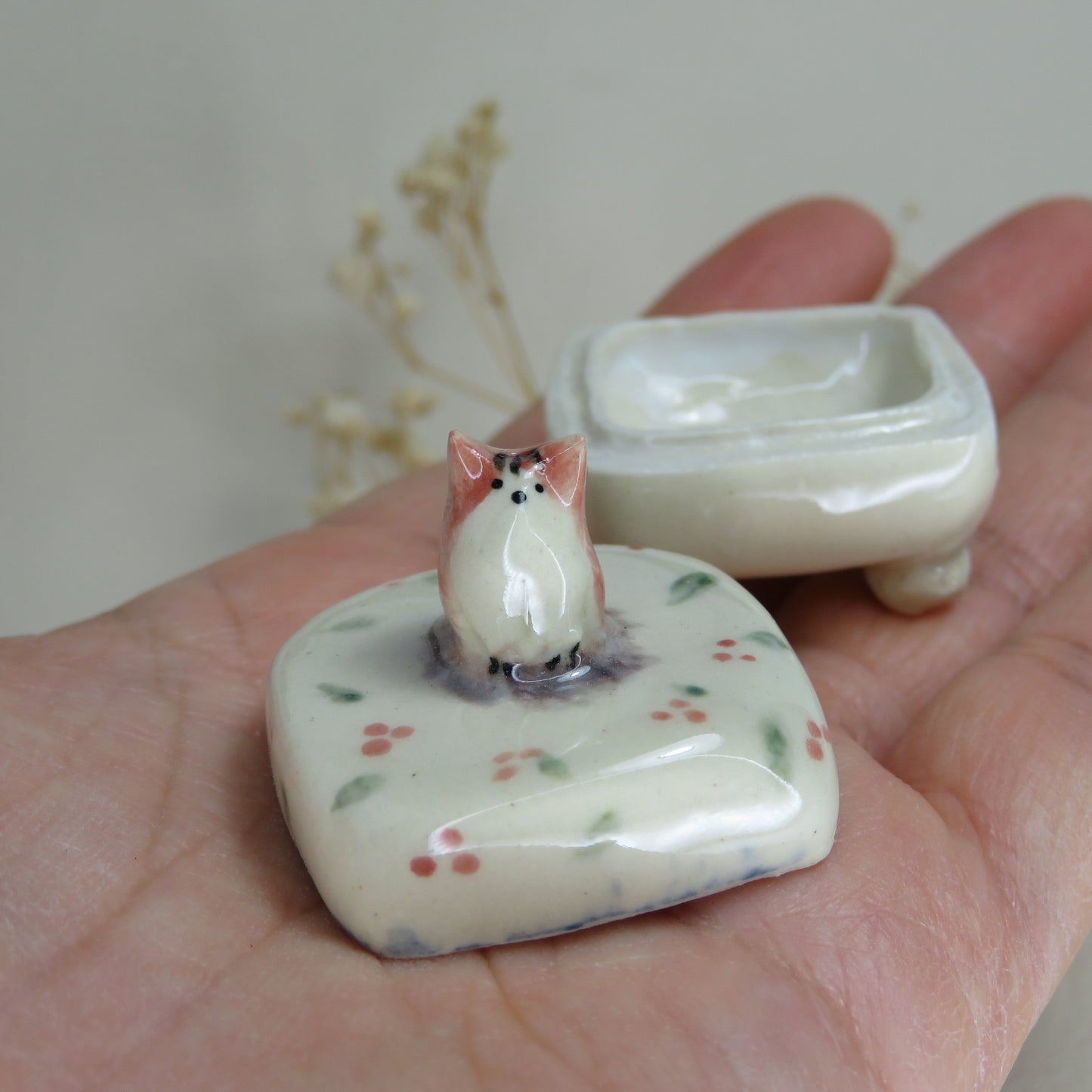 Handmade Pottery Jewelry Box. Tiny Cat 2. Beautiful Collectibles. Handbuilt Pottery. Special Gift.