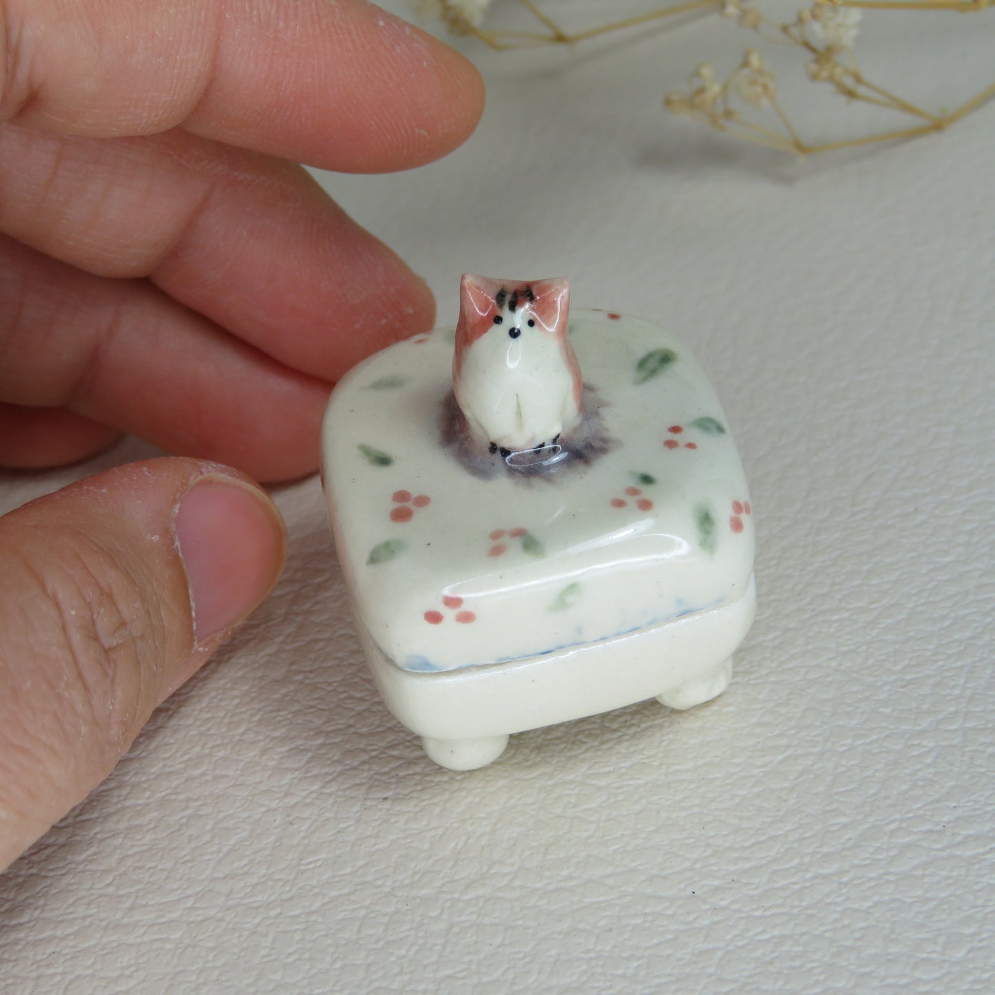 Handmade Pottery Jewelry Box. Tiny Cat 2. Beautiful Collectibles. Handbuilt Pottery. Special Gift.
