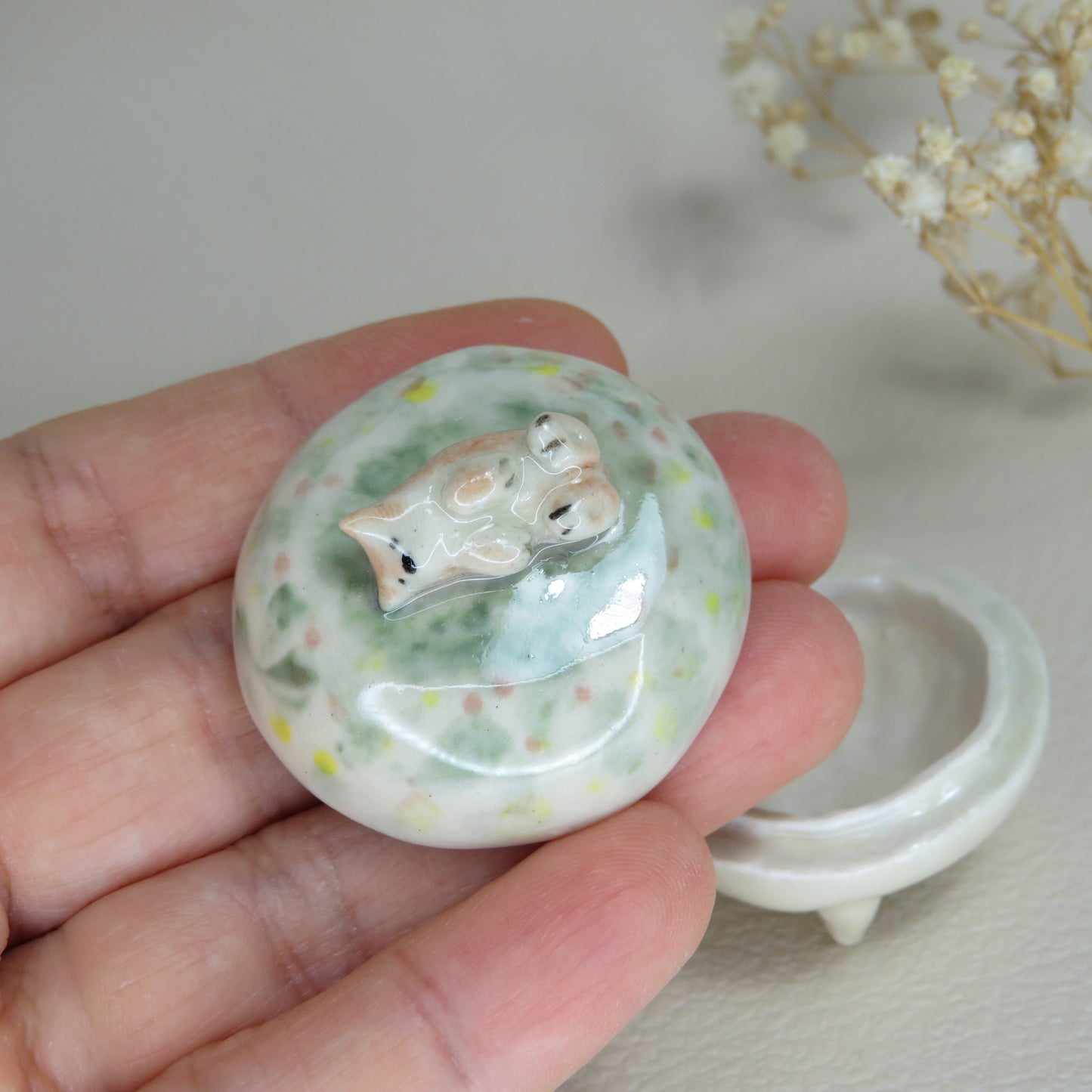 Handmade Pottery Jewelry Box. Tiny Cat 1. Beautiful Collectibles. Handbuilt Pottery. Special Gift.