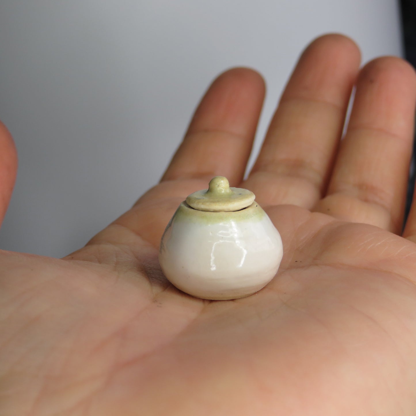 Handmade Miniature Round Lidded Pot. White. Hand thrown Miniature Ceramic. Beautiful Miniature Collectibles, Dollhouse