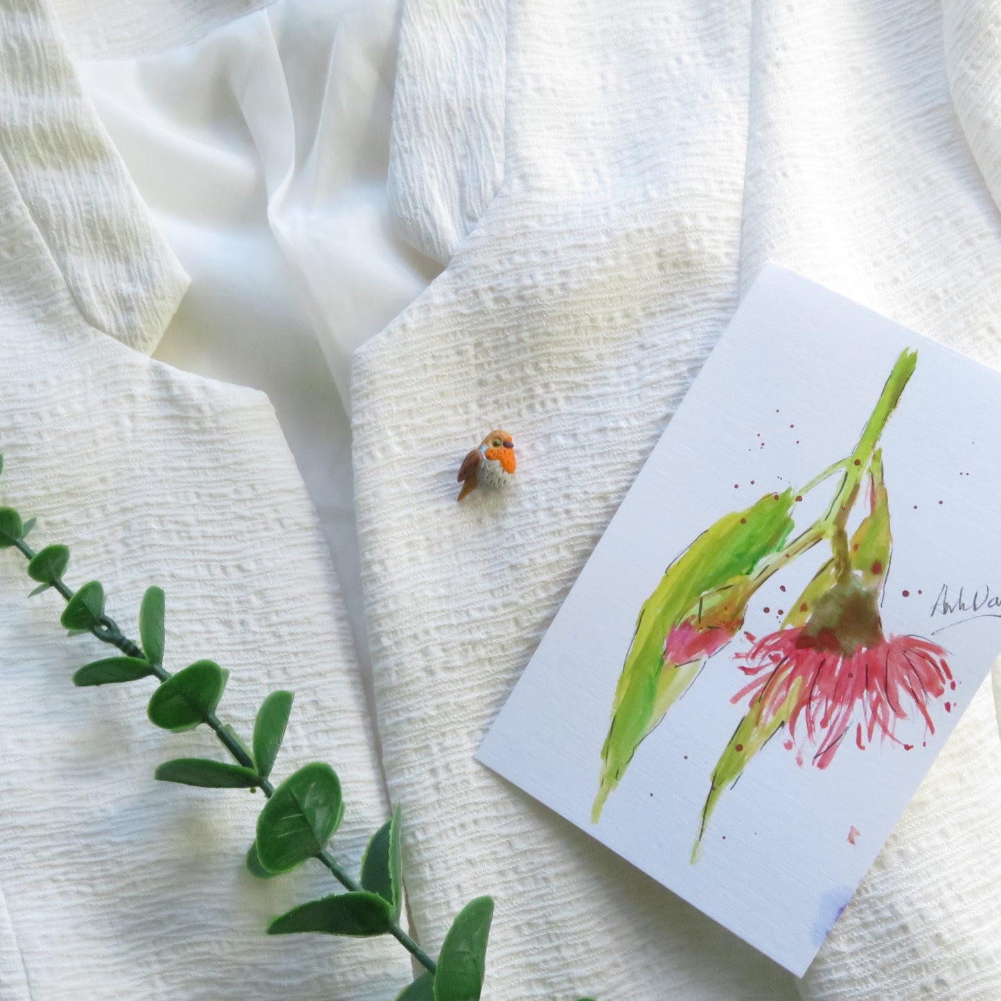 Mini Robin Bird Brooch