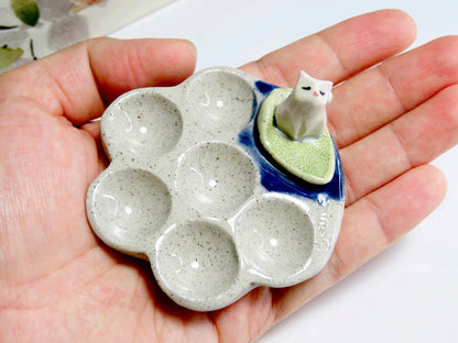 Ceramic Paint Palette. Little Cat on Leaf. Handmade Paint Dish. Beautiful Collectibles. Special Gift for Artists.