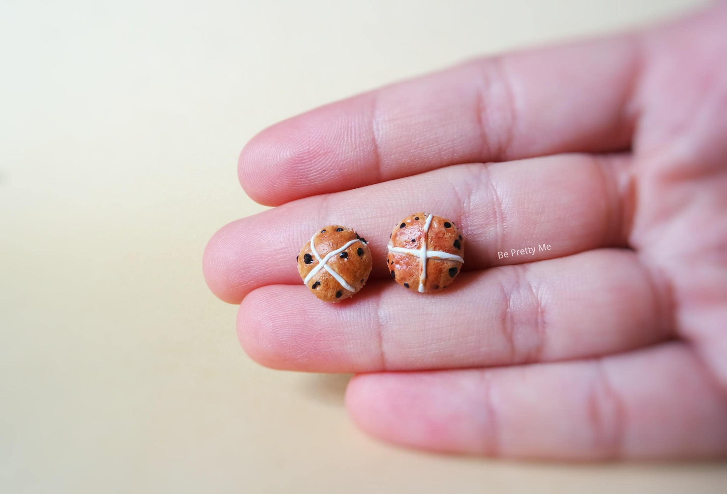 Hot cross bun stud earrings