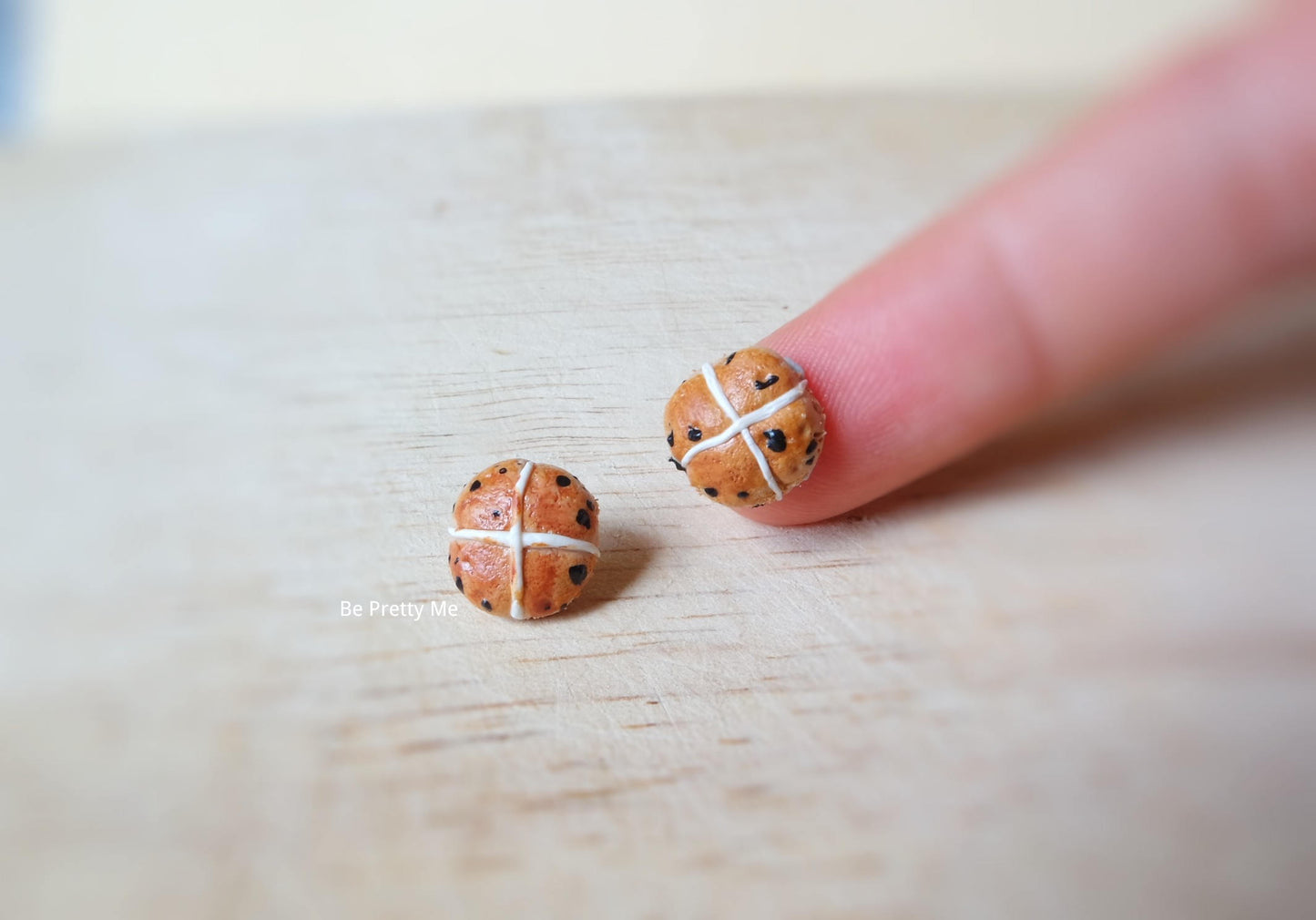 Hot cross bun stud earrings