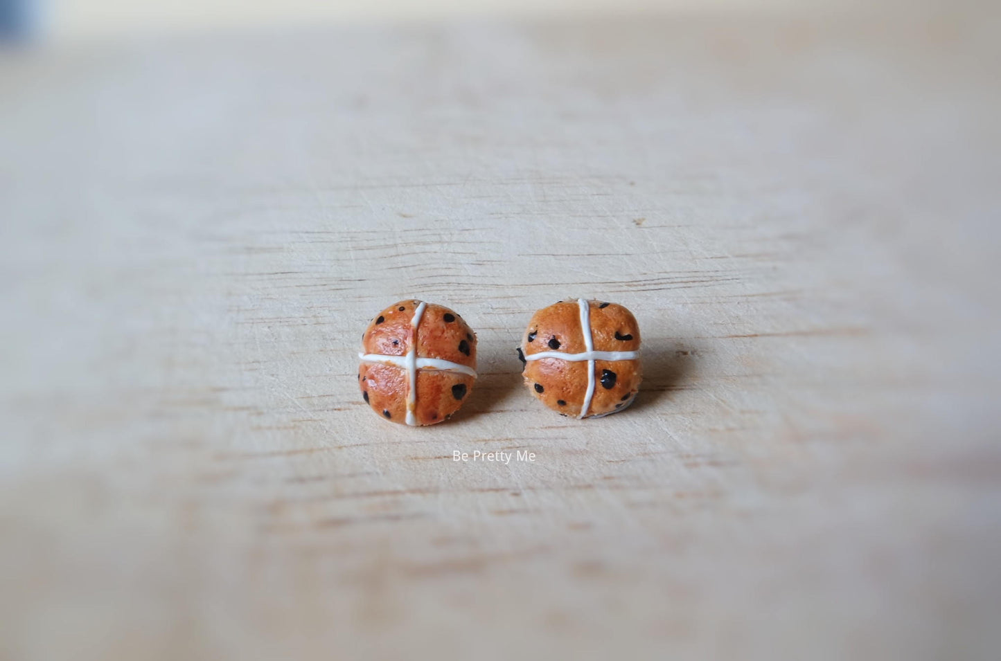 Hot cross bun stud earrings