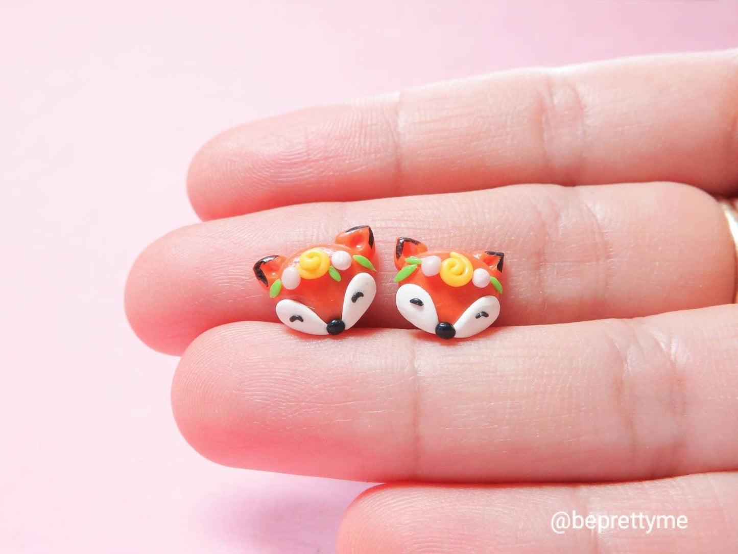 Calm Foxie with Flower Headband Stud Earrings