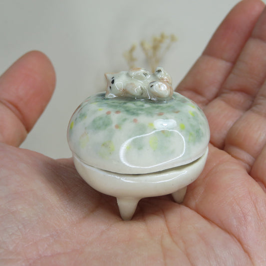 Handmade Pottery Jewelry Box. Tiny Cat 1. Beautiful Collectibles. Handbuilt Pottery. Special Gift.