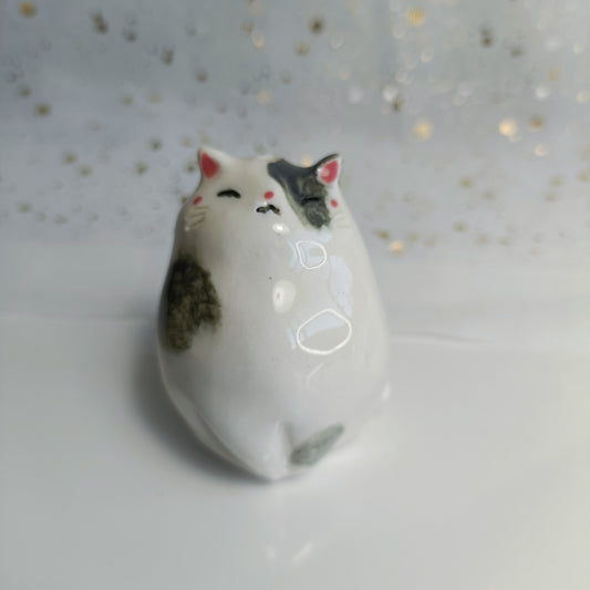 Chonky Cat Ceramic Bud Vases. Gray and White Cat. Dried Flowers Vase. Incense Dish. Handmade Pottery. Beautiful Collectibles