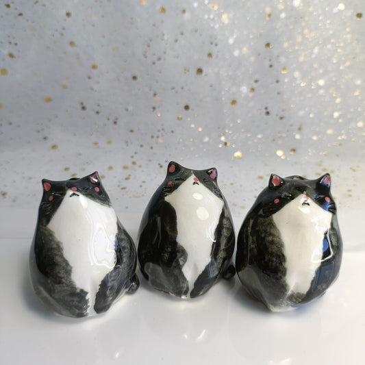 Chonky Cat Ceramic Bud Vases. Tuxedo Cat. Dried Flowers Vase. Incense Dish. Handmade Pottery. Beautiful Collectibles